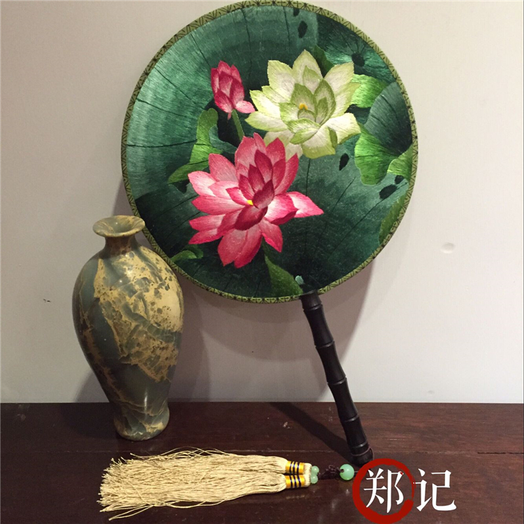 Ancient Chinese Handicrafts Suzhou Specialty Suzhou Embroidery Embroidery Double-sided Embroidery Dance Palace Fan Gifts