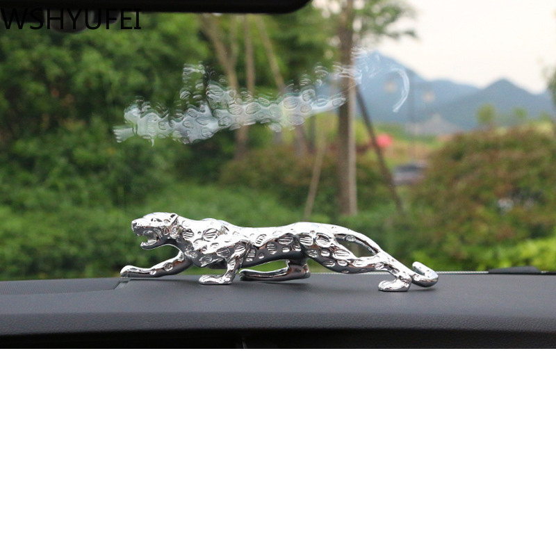 Creative Resin Leopard Car Ornaments Chinese Home Living Room Decorations Birthday Gifts Office Desktop Art Crafts