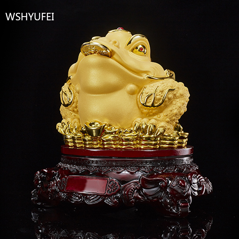Chinese Style Resin Feng Shui Golden Toad Mascot Decorative Office Wine Cabinet Home Decorations Housewarming Lucky Gift